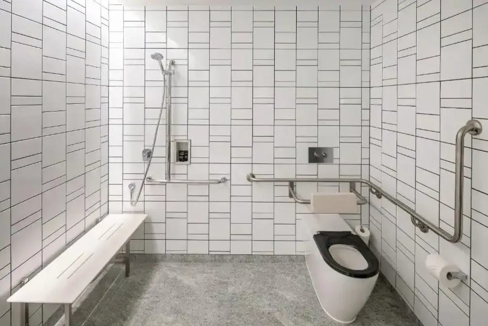 Corner suite